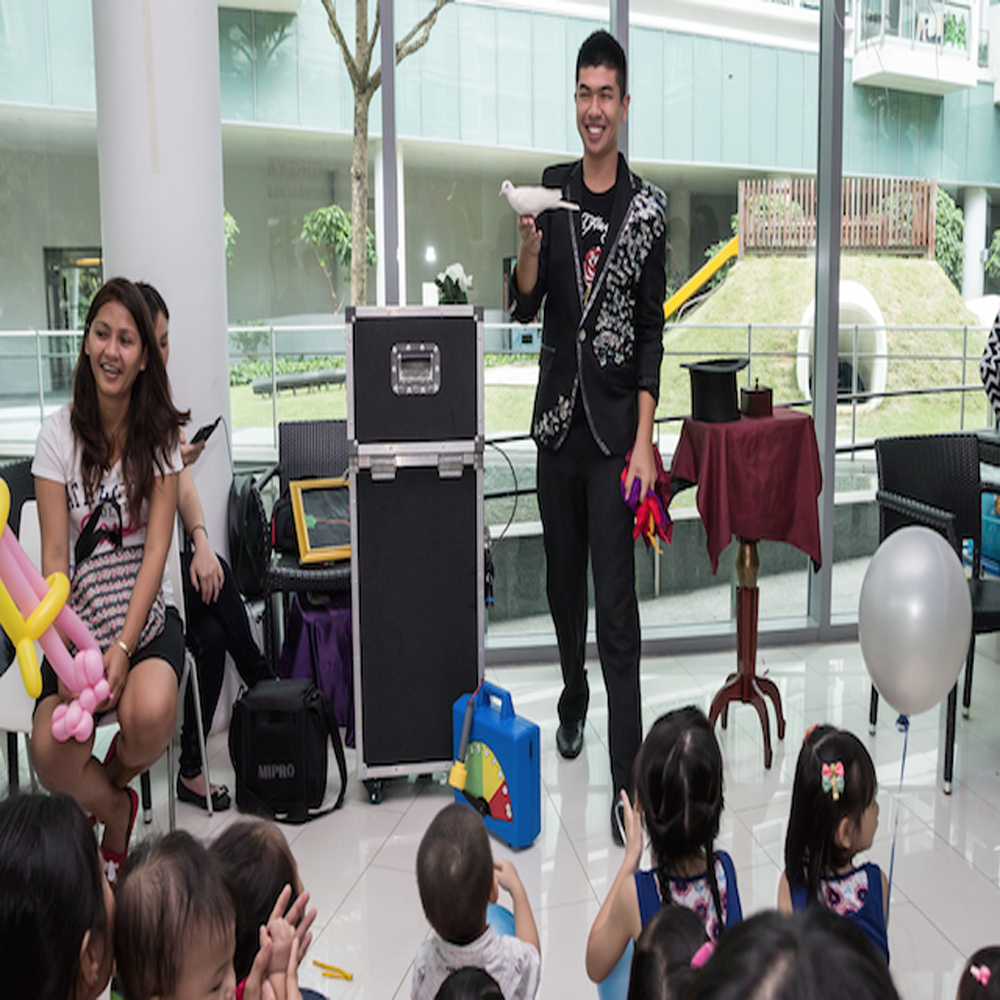 magician for birthday party in gurgaon