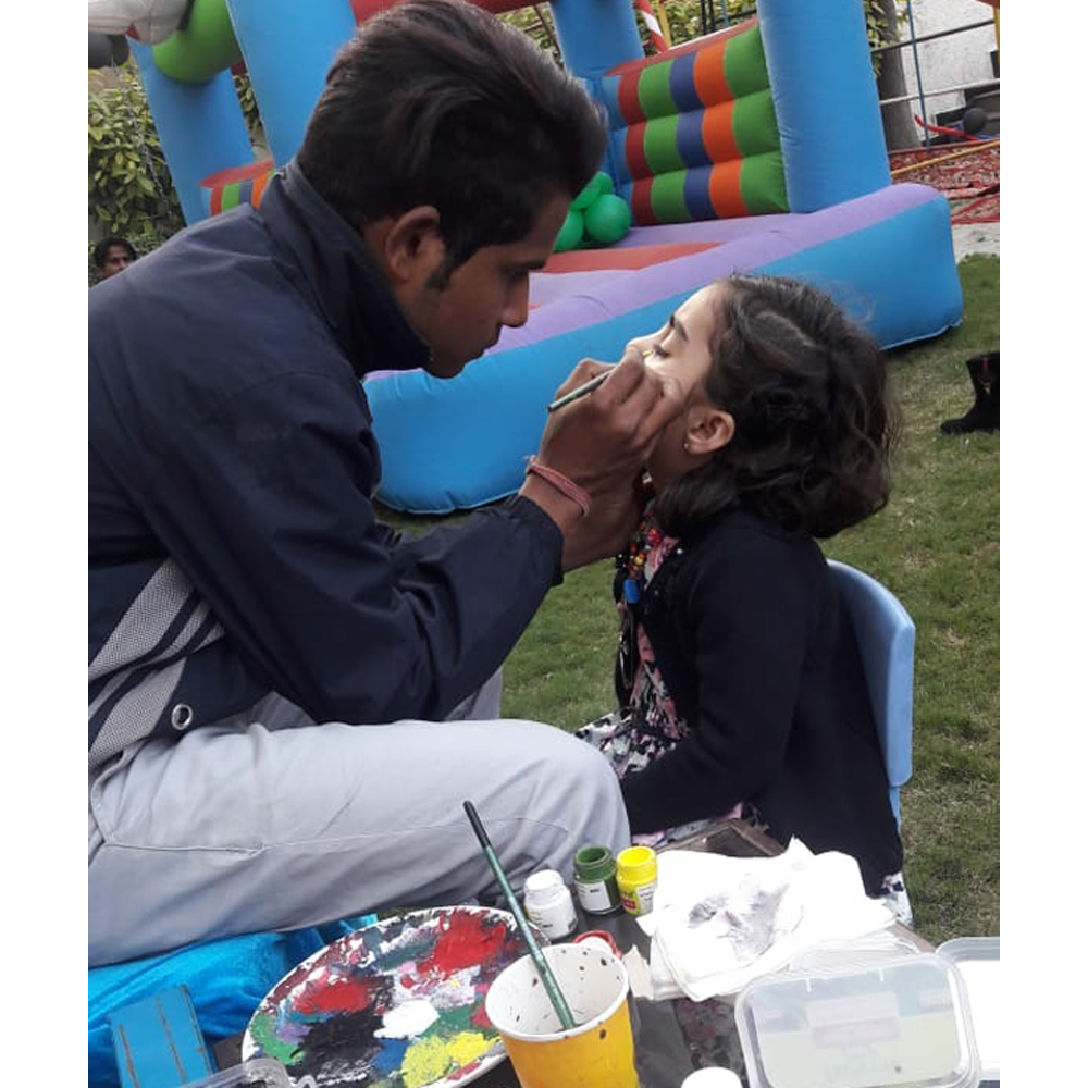 Face Painting Artist on Rent : Hire Face Painting Artist for